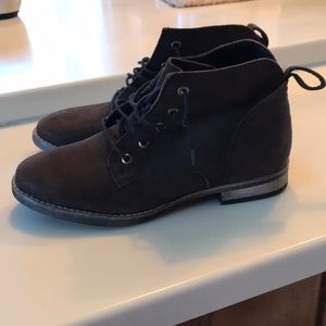 Brown boots/ booties/ shoes